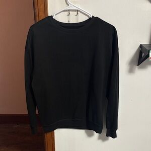 Gildan Men's Black Crewneck Sweater